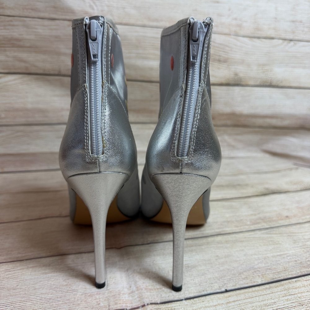 Katy Perry "The Jeffree" Mesh Cap-Toe Ankle Boots. Silver. 9.5 - Picture 5 of 8